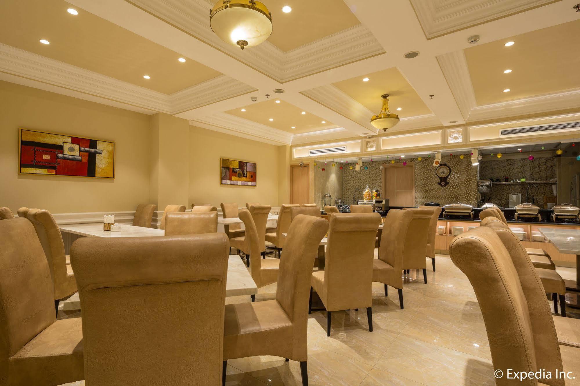 Sky Gem Hotel Sora Ho Chi Minh City Bagian luar foto
